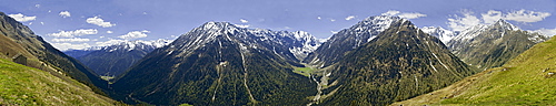 Stubai Alps, seen from Sonnbergalm alpine pasture above St. Sigmund, Sellraintal valley, Tyrol, Austria, Europe