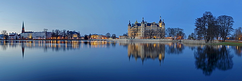 View over Burgsee lake to Cathedral, State Chancellery, theater, museum and castle, Schwerin, Mecklenburg-Western Pomerania, Germany, Europe