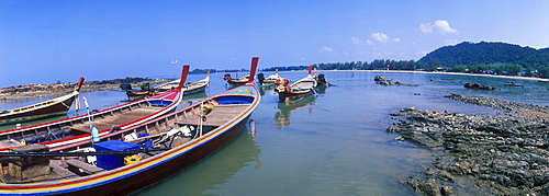 Longtail boat, fishing boat on Klong Dao Beach, island of Ko Lanta, Koh Lanta, Krabi, Thailand, Asia