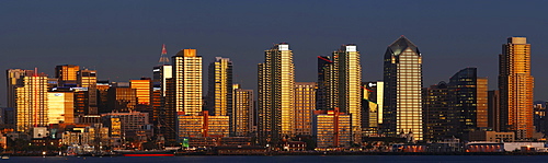 Skyline, sunset, San Diego, California, USA