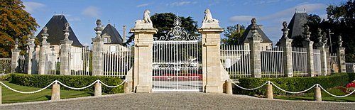 Chateau Beycheville, gate, famous vineyard, Medoc, Aquitaine, France, Europe