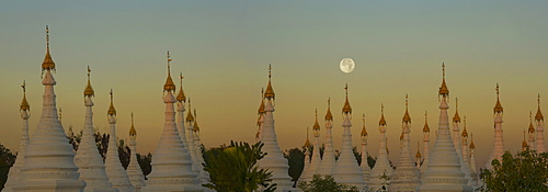 Sandamuni Pagoda at sunset, Mandalay, Myanmar, Burma, Southeast Asia