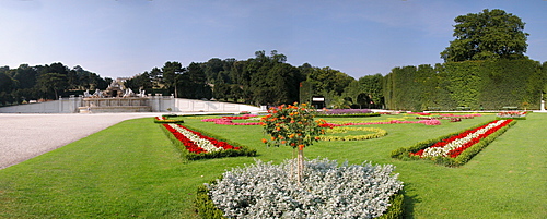 Park in the palace Schonbrunn in Vienna