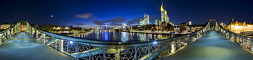 360-degree panoramic view of Frankfurt's skyline and pedestrian bridge "Eiserner Steg", Frankfurt, Hesse, Germany