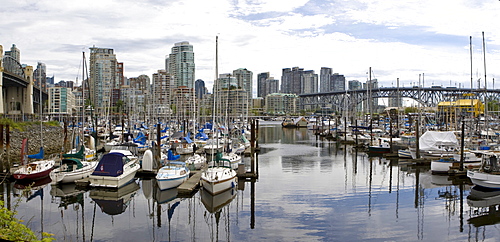 West End, yacht harbour and Burrad Bridge, Vancouver, British Columbia, Canada, North America