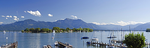 Sailing boats on Chiemsee Lake, Gstadt, Fraueninsel, Lady's Island, Upper Bavaria, Bavaria, Germany, Europe