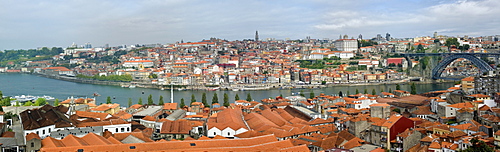 Panorama over the Douro river and the historic center of Porto, Unesco World Heritage Site, Portugal, Europe