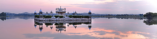 Bijayrajrajeshwar Temple, Udai Bilas Palace Heritage Hotel, Dungarpur, Rajasthan, India, Asia