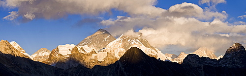 View from Gokyo Ri, 5300 metres, Mount Everest, 8850 metres and Mount Lhotse, (850 metres, Dudh Kosi Valley, Solu Khumbu (Everest) Region, Nepal, Himalayas, Asia