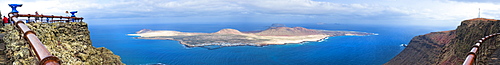 09/04/2009. Spain, España, Canary Islands, Canarias, Lanzarotie, View from Mirador del Rio to La Graciosa island. Cesar Manrique Site of interest.. Arrecife, Mirador Del Rio, Lanzarote. Canary Islands, Spain, España