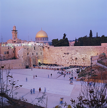 Western (Wailing) Wall and golden dome of the Dome of the Rock, Jerusalem, Israel, Middle East