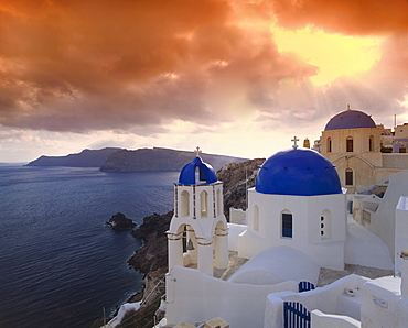 Cyclan, Santorini, village church in Oia