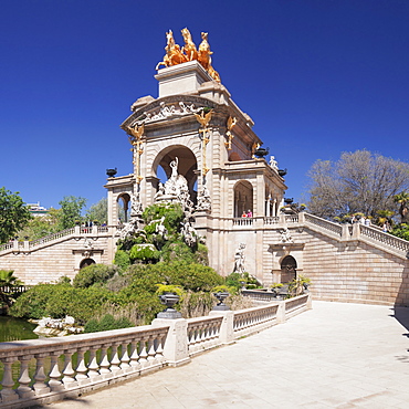 La Cascada, fountain with Quadriga de l'Auroa, architect Josep Fontsere, Parc de la Ciutadella, Barcelona, Catalonia, Spain, Europe