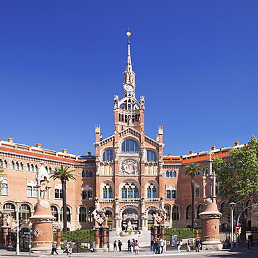 Hospital de la Santa Creu i Sant Pau (Hospital of the Holy Cross and St. Paul), Modernisme architect Lluis Domenech i Montaner, UNESCO World Heritage Site, Barcelona, Catalonia, Spain, Europe