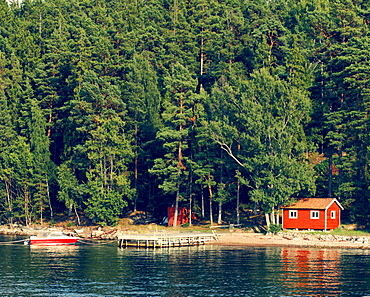 Lone hut on a small island in the Stockholm Archipelago, Sweden, Scandinavia, Europe