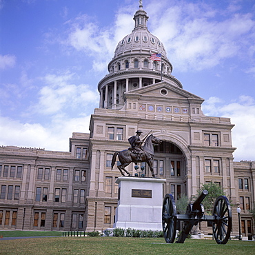 Exterior of the State Capitol Building, Austin, Texas, United States of America (USA), North America