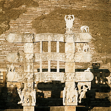 The East Gate, torana, Great Stupa, Sanchi, UNESCO World Heritage Site, Madhya Pradesh, India, Asia