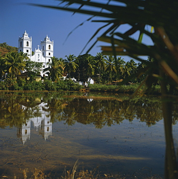 Country church, Goa, India, Asia