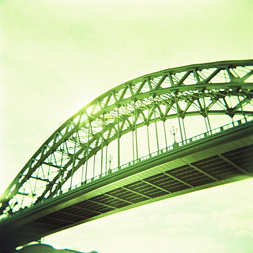 Arched bridge over River Tyne, Newcastle upon Tyne, Tyne and Wear, England, United Kingdom, Europe