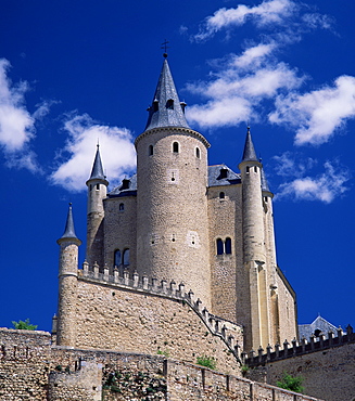 The Alcazar viewed from the west, Segovia, Castilla y Leon (Castile), Spain, Europe