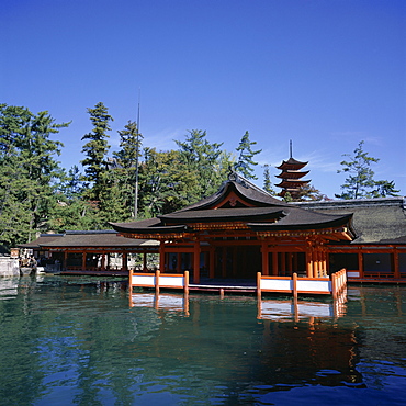 Itsukushima-jinja shrine and five storeyed pagoda, dating from 1407, Miya-Jima Island, Miya-Jima, Honshu, Japan, Asia