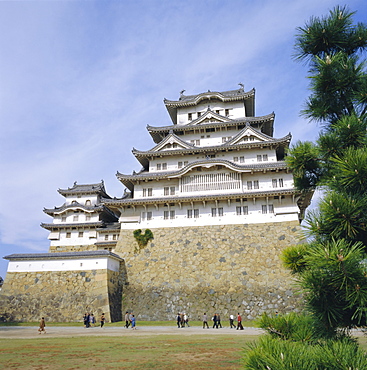 Himeji-Jo Castle, Himeji City, JapanBuilt in 1580 and formerly known as Shirasagi-Jo (White Heron Castle)