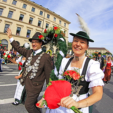 Traditional Costume Parade on occasion of the Oktoberfest, Munich, Upper Bavaria, Bavaria, Germany, Europe