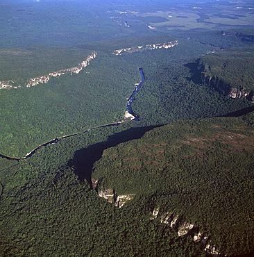 Aerial image of Chi-Chi Gorge, downstream from Chi-Chi Falls, Upper Mazaruni River, Upper Mazaruni District, Guyana, South America