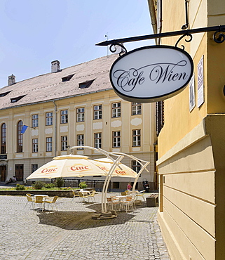 Cafe Wien in the historic town centre, Sibiu, Romania, Europe