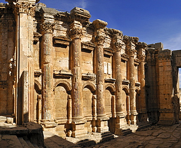 Interior of the antique Bacchus temple ruins at the archeological site of Baalbek, Unesco World Heritage Site, Bekaa Valley, Lebanon, Middle East, West Asia