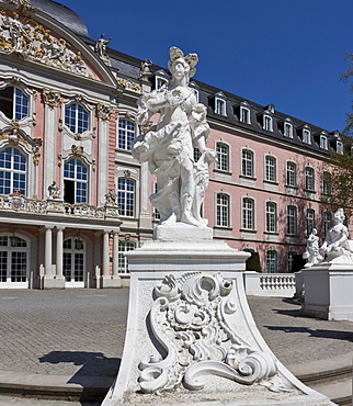 Kurfuerstliches Palais electoral palace, Renaissance and Rococo building, 17th century, residence of the Electors of Trier until 1794, Trier, Rhineland-Palatinate, Germany, Europe