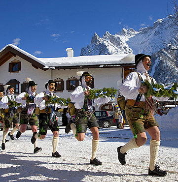 "Schellenruehrer" bell ringers, carnival, Mittenwald, Werdenfels, Upper Bavaria, Bavaria, Germany, Europe