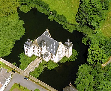 Aerial photograph, Bodelschwingh Water Castle, protection of historical building, Dortmund, Ruhr Area, North Rhine-Westphalia, Germany, Europe