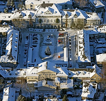 Aerial photo, Margarethenhoehe Kruppsiedlung, residential area for workers at the Krupp factories, market, monument conservation, snow, Essen, Ruhrgebiet, North Rhine-Westphalia, Germany, Europe