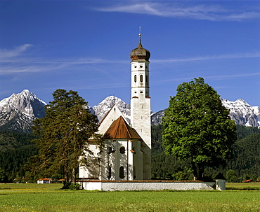 Church of pilgrimage, St Coloman near Fuessen, Thannheimer Mountains, Allgaeu, Bavaria, Germany