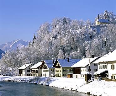 Eschenlohe on the Loisach River, wintertime, Loisach Valley, Wetterstein Range, Upper Bavaria, Germany, Europe