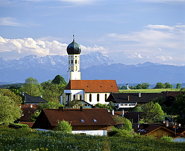 Parish church Muensing, Alps panorama, Wetterstein mountain range, Upper Bavaria, Germany