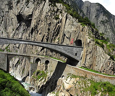 Teufelsbruecke, Devil's Bridge, historic bridge, Canton of Uri, Switzerland, Europe