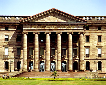 Schloss Wilhelmshoehe (Wilhelmshoehe Palace), Kassel, Hesse, Germany, Europe