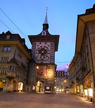 UNESCO world heritage historic city center with traditional houses and the Zytglogge clock tower, Berne, Berne canton, Switzerland