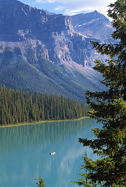 Emerald Lake, Yoho National Park, UNESCO World Heritage Site, Rocky Mountains, British Columbia, Canada, North America