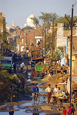 Slums within a kilometer of the Taj Mahal, Agra, Uttar Pradesh, India
