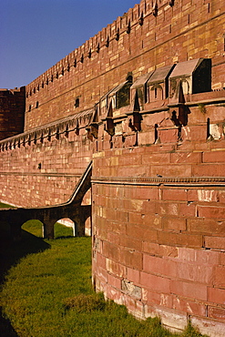 Red Fort, built by Akbar in 1565, completed by Aurangzeb, UNESCO World Heritage Site, Agra, Uttar Pradesh state, India, Asia