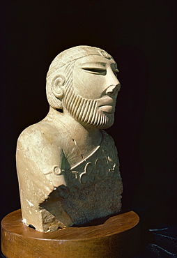 Statue of the king priest from the Indus civilisation at Mohenjodaro, in the Karachi Museum, Pakistan, Asia