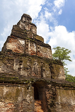 Satmahal Prasada, Quadrangle, Polonnaruwa, UNESCO World Heritage Site, Sri Lanka, Asia 