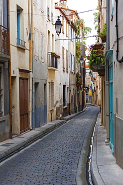 Old town streets, Ceret, Vallespir region, Pyrenees, France, Europe