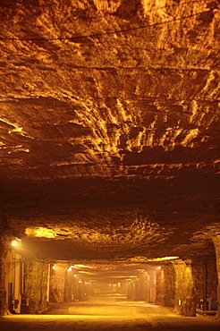 Mining grit salt is very different to the traditional image of cramped dark areas and men with pickaxes! The nature of grit salt mines mean they resemble vast caverns, up to 20 metres wide.