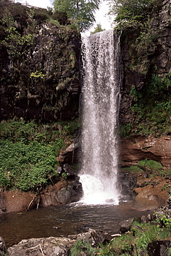 Saut de la Truite waterfall, south of Plomb du Cantal, Cantal mountains, Auvergne, France, Europe