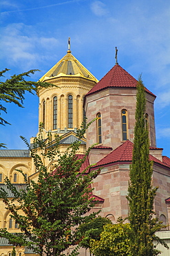 Taminda Sameba Cathedral (Holy Trinity Cathedral), the biggest Orthodox Cathedral in the Caucasus, Tbilisi, Georgia, Caucasus, Central Asia, Asia 