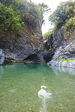 Alcantara River running through the Alcantara Gorge on Mount Etna Volcano, UNESCO World Heritage Site, Sicily, Italy, Europe 